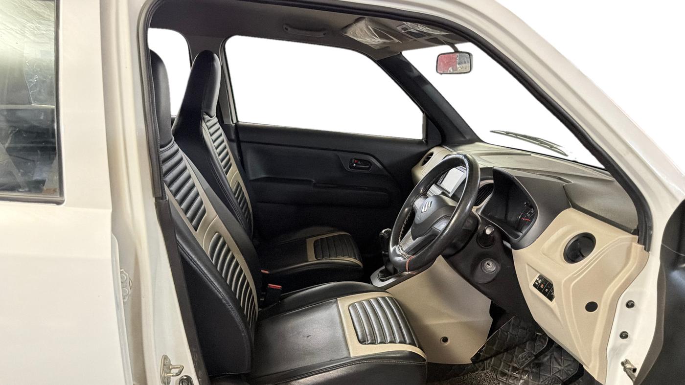2022 Maruti New Wagon-R LXI CNG 1.0, CNG, Manual, 75,436 km, Right Side Front Door Cabin