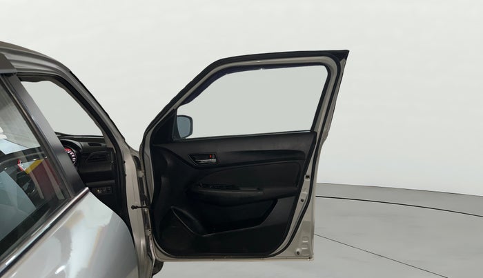 2020 Maruti Swift VXI, CNG, Manual, 95,990 km, RHS Front Door