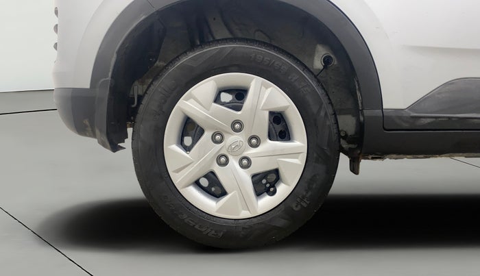 2022 Hyundai VENUE S(O) 1.2, Petrol, Manual, 3,759 km, Right Rear Wheel