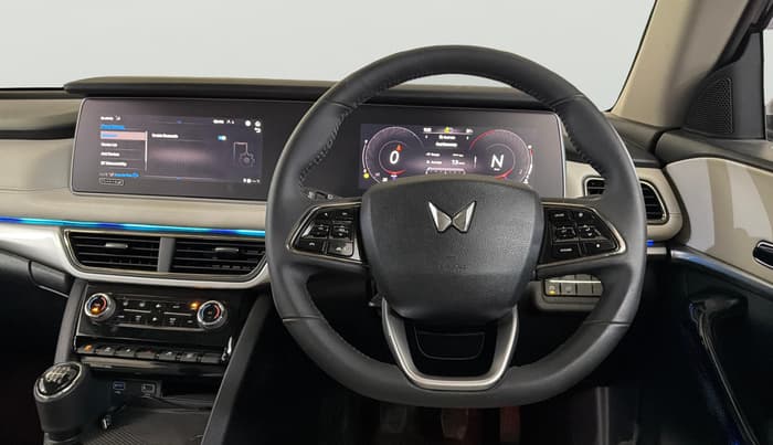 2025 Mahindra XUV700 AX 7 P MT 7 STR, Petrol, Manual, 6,361 km, Steering Wheel Close Up