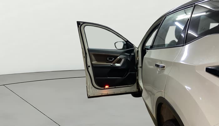 2021 Tata Harrier XZ PLUS 2.0L, Diesel, Manual, 95,264 km, LHS Front Door