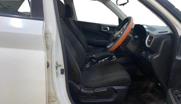 2019 Hyundai VENUE SX PLUS 1.0 TURBO DCT, Petrol, Automatic, 77,769 km, Right Side Front Door Cabin