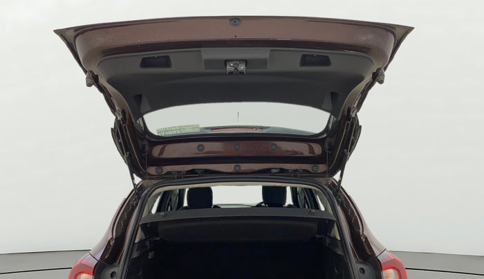 2018 Renault Captur RXT PETROL DUAL TONE, Petrol, Manual, 60,975 km, Boot Door Open