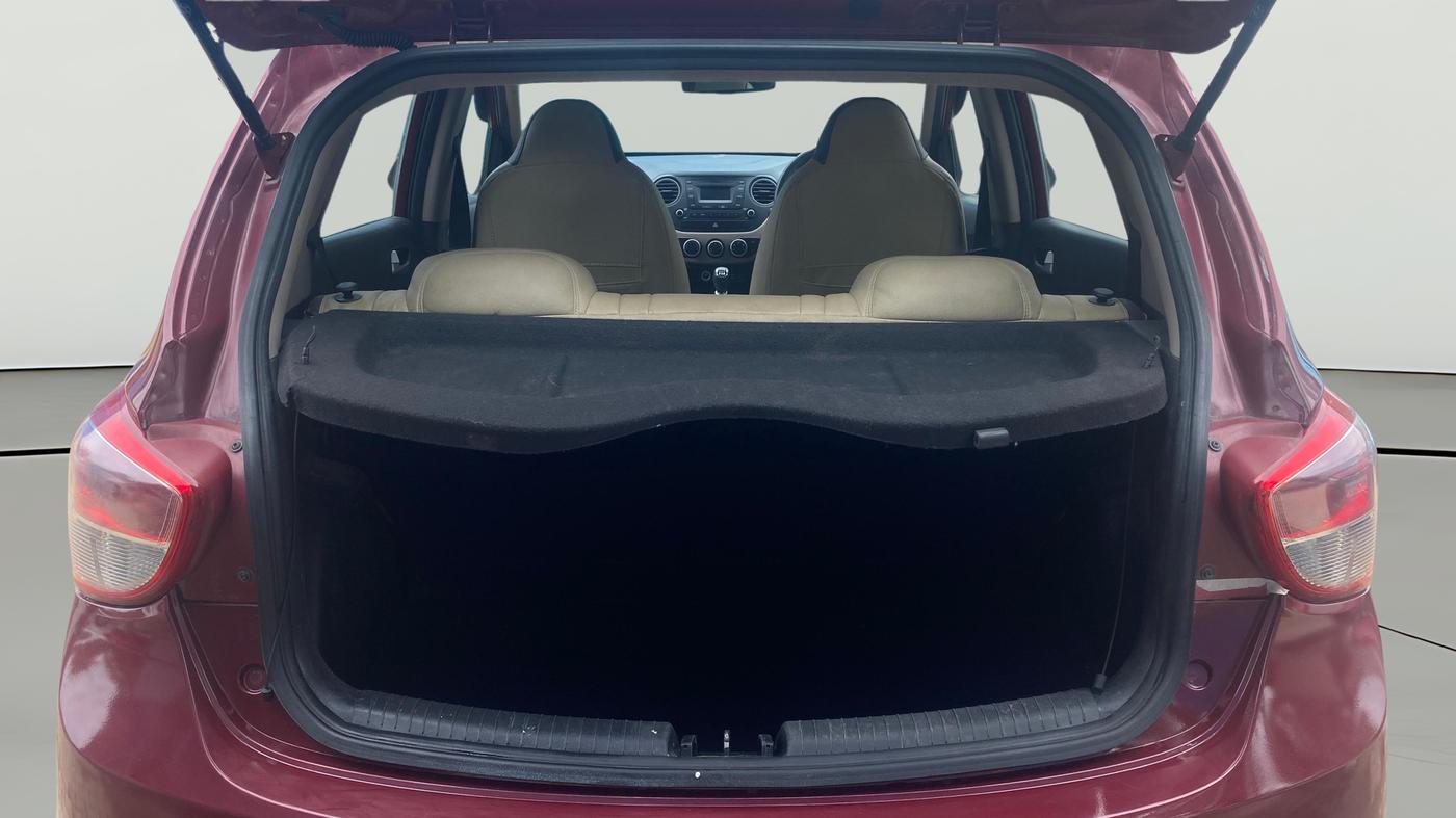 2016 Hyundai Grand i10 SPORTZ 1.2 KAPPA VTVT, Petrol, Manual, 76,688 km, Boot Open Zoomed View
