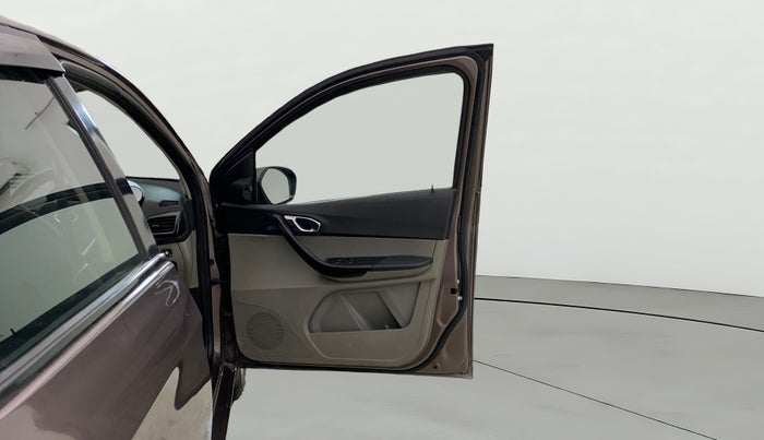 2017 Tata Tiago XZ PETROL, CNG, Manual, 84,453 km, RHS Front Door