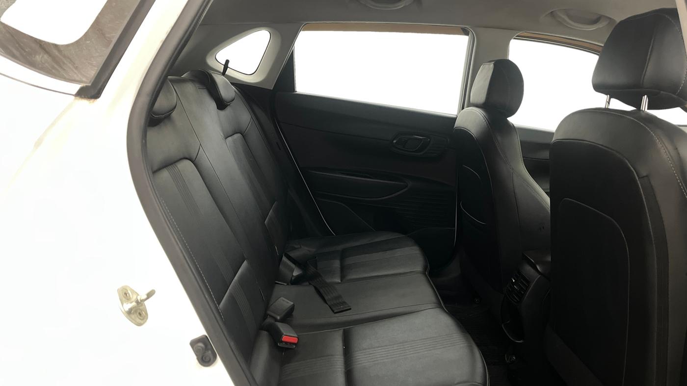 2021 Hyundai NEW I20 SPORTZ 1.0T GDI IMT, Petrol, Manual, 67,317 km, Right Side Rear Door Cabin