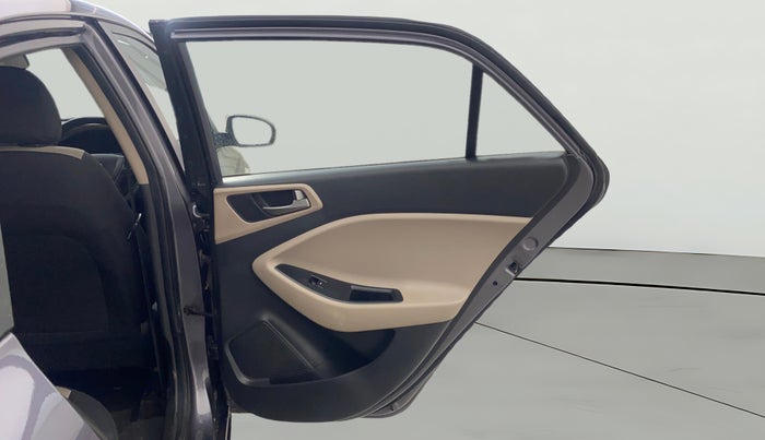 2016 Hyundai Elite i20 ASTA 1.2 (O), Petrol, Manual, 1,00,016 km, RHS Rear Door