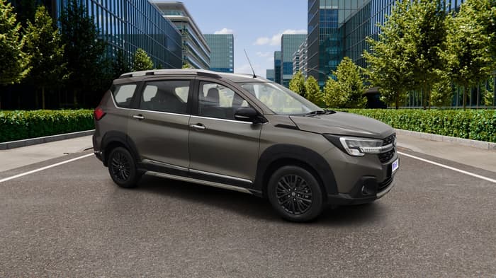 2022 Maruti XL6 ALPHA AT, Petrol, Automatic, 34,527 km, Right Front Diagonal