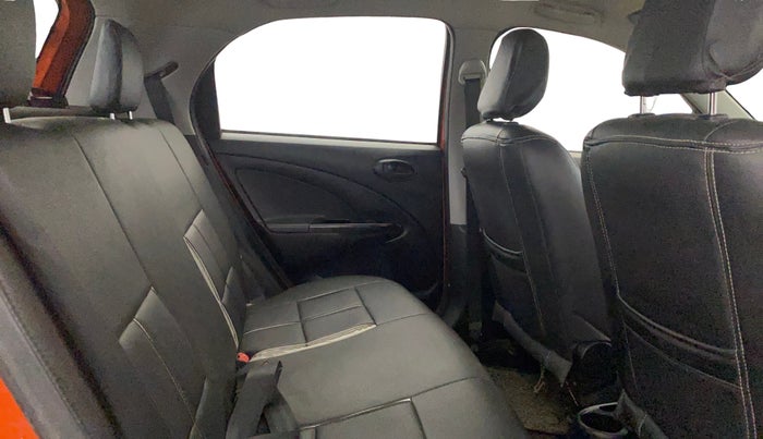 2014 Toyota Etios CROSS 1.2 G, Petrol, Manual, 49,998 km, Right Side Rear Door Cabin