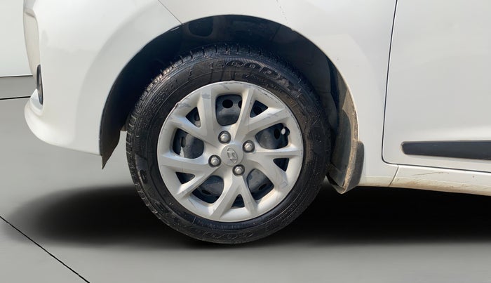 2018 Hyundai Grand i10 SPORTZ 1.2 KAPPA VTVT, Petrol, Manual, 30,616 km, Left Front Wheel