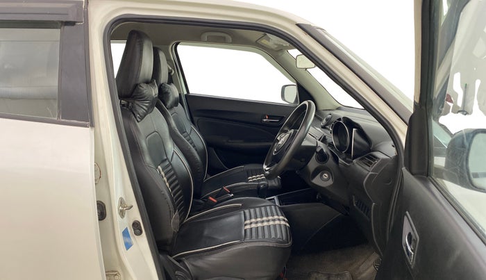 2020 Maruti Swift VXI AMT, Petrol, Automatic, 36,637 km, Right Side Front Door Cabin