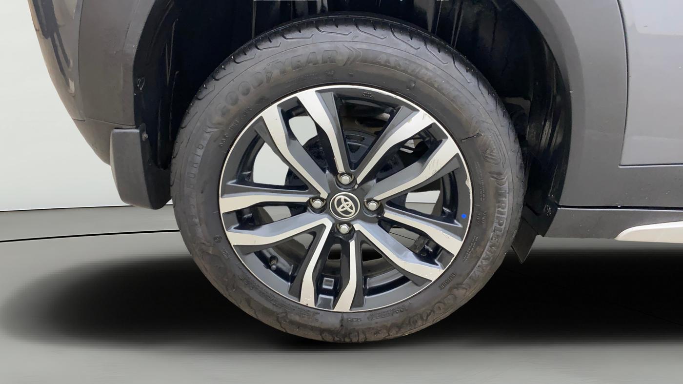 2024 Toyota Urban Cruiser Taisor V 1.0 Petrol AT, Petrol, Automatic, 25,631 km, Right Rear Wheel