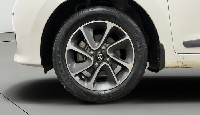 2017 Hyundai Grand i10 SPORTZ (O) AT 1.2 KAPPA VTVT, Petrol, Automatic, 24,817 km, Left Front Wheel