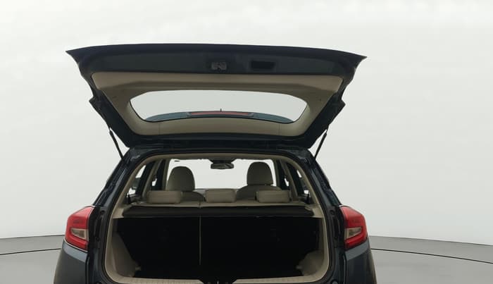 2022 Mahindra XUV300 W8 (O) 1.2 PETROL AMT, Petrol, Automatic, 1,19,785 km, Boot Door Open