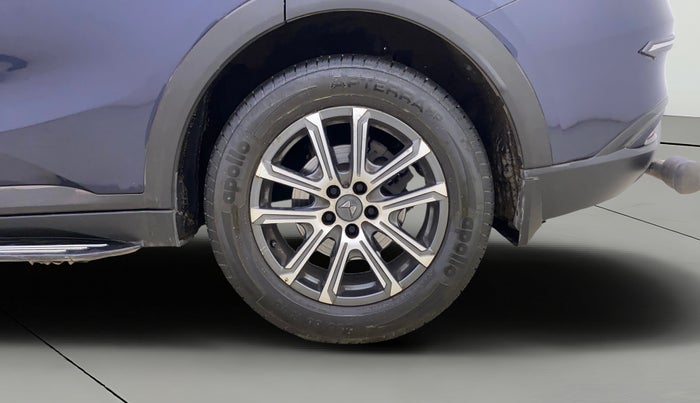 2021 Mahindra XUV700 AX 7 LUXURY P AT 7 STR, Petrol, Automatic, 57,080 km, Left Rear Wheel