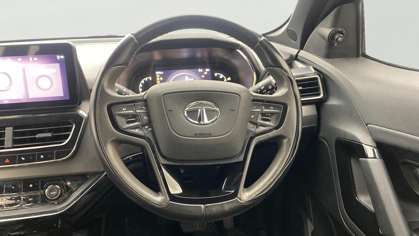 2023 Tata Safari XZA PLUS O DARK EDITION, Diesel, Automatic, 32,661 km, Steering Wheel Close Up