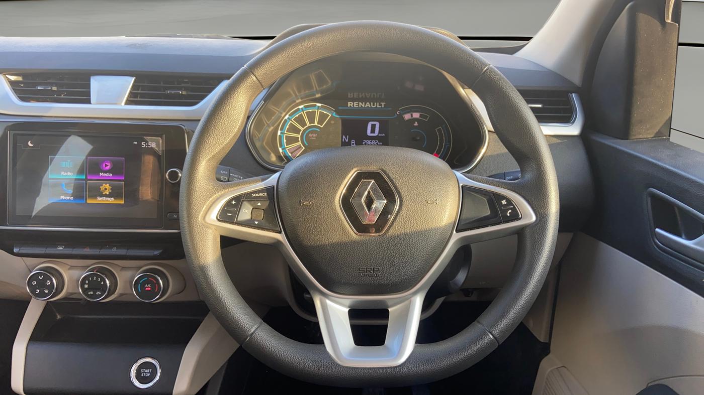 2022 Renault TRIBER RXZ AMT, Petrol, Automatic, 29,665 km, Steering Wheel Close Up