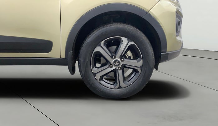 2022 Tata NEXON XZ PLUS (PREMIUM) KAZIRANGA PETROL, Petrol, Manual, 60,449 km, Right Front Wheel