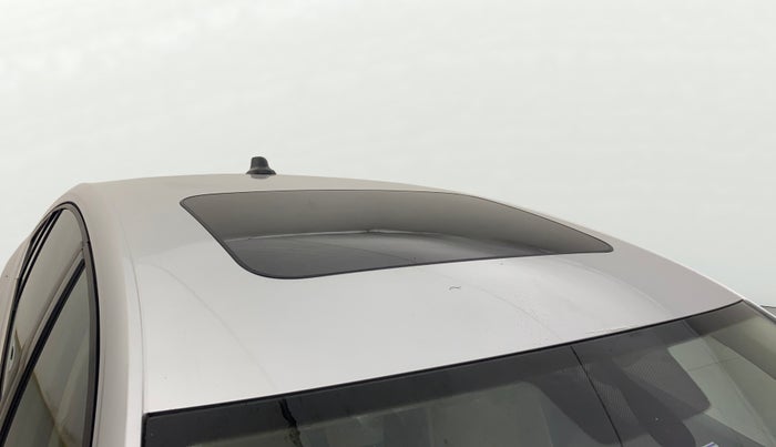 2022 Skoda SLAVIA STYLE 1.0L TSI MT, Petrol, Manual, 51,318 km, Roof