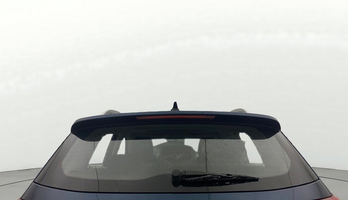 2024 Skoda KUSHAQ STYLE 1.0L TSI MT, Petrol, Manual, 17,862 km, Rear Windshield