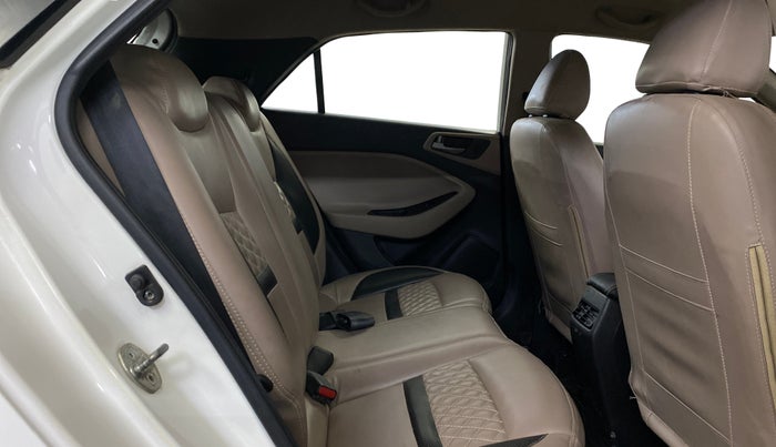 2017 Hyundai Elite i20 ASTA 1.2, Petrol, Manual, 47,311 km, Right Side Rear Door Cabin