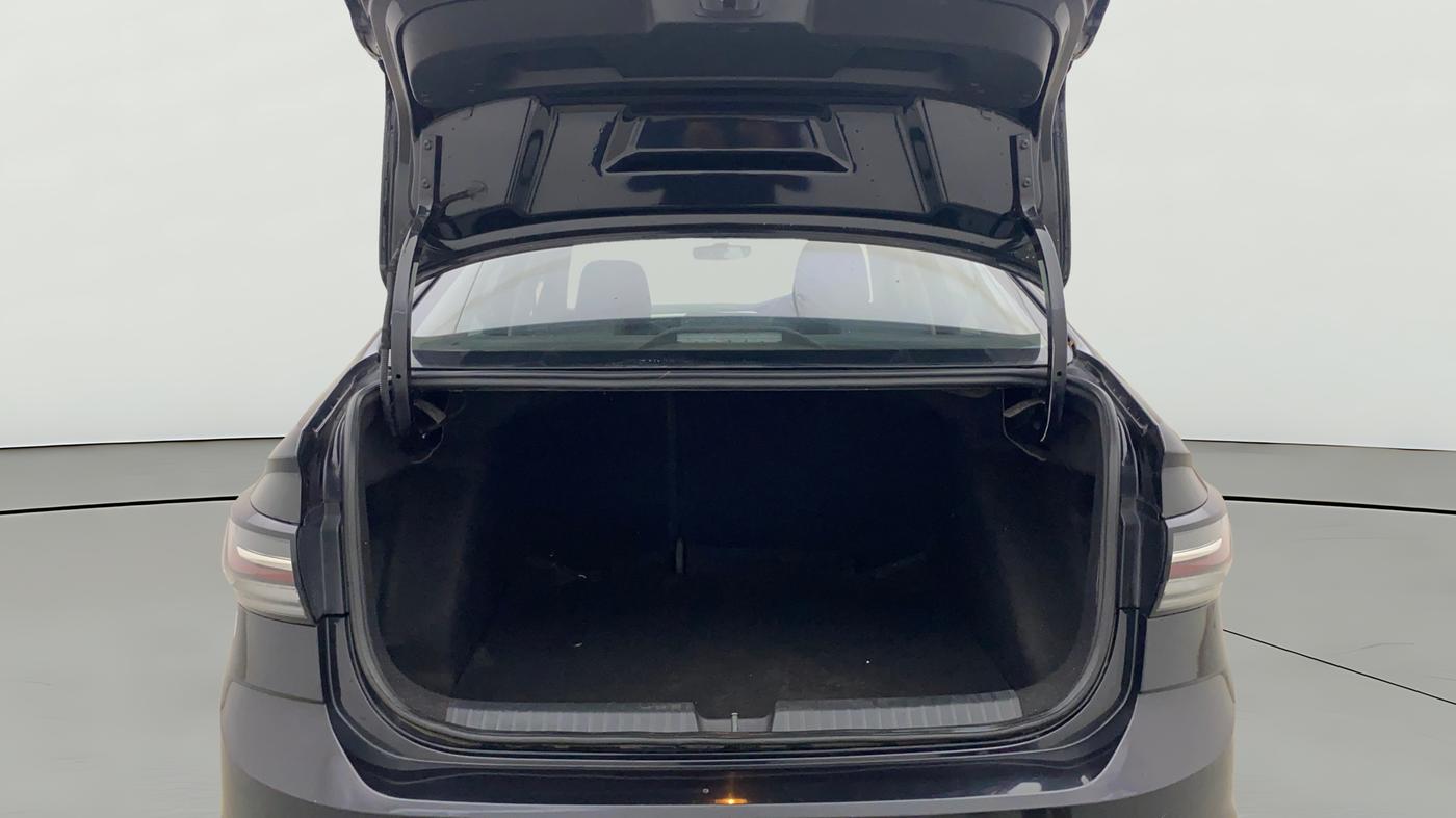 2024 Volkswagen VIRTUS TOPLINE TSI 1.0 AT, Petrol, Automatic, 25,122 km, Boot Open Zoomed View