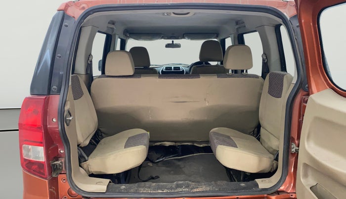 2016 Mahindra TUV300 T8, Diesel, Manual, 76,095 km, Boot Open Zoomed View