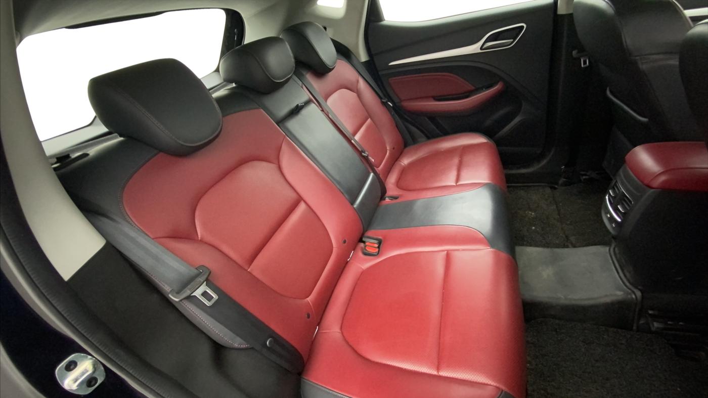 2024 MG ASTOR Savvy Pro Red 1.3 CVT, Petrol, Automatic, 13,986 km, Right Side Rear Door Cabin