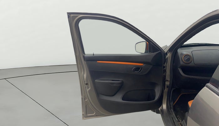 2017 Renault Kwid CLIMBER 1.0 AMT, Petrol, Automatic, 62,208 km, LHS Front Door