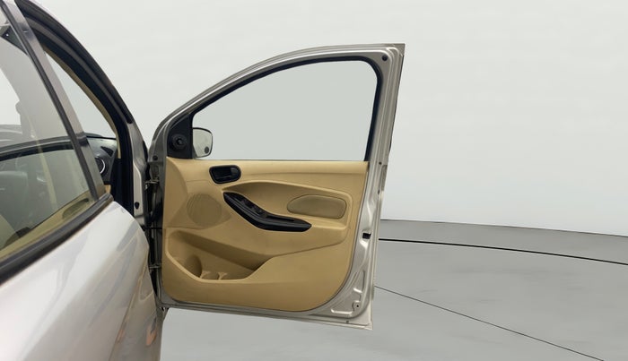 2015 Ford Figo Aspire TREND 1.2 PETROL, Petrol, Manual, 73,823 km, RHS Front Door