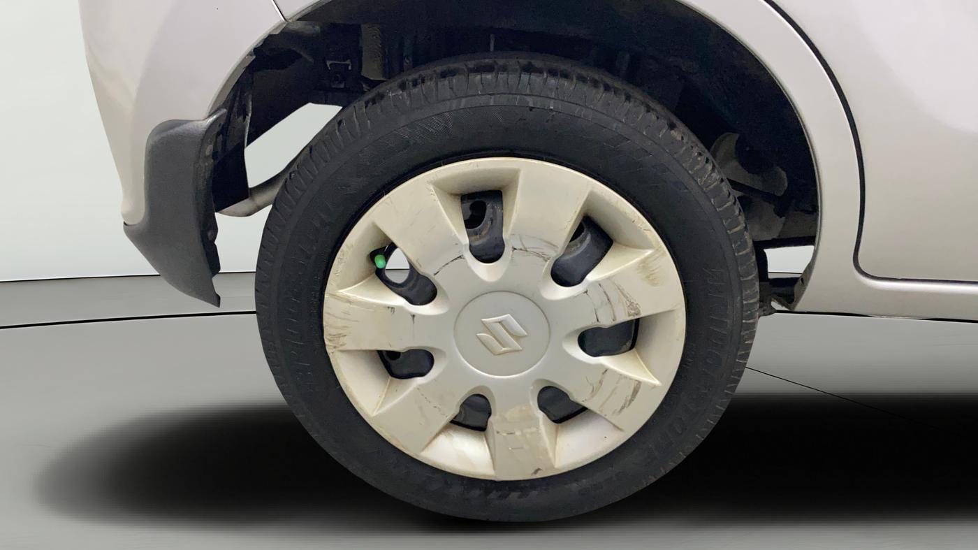 2014 Maruti Alto K10 VXI, Petrol, Manual, 33,447 km, Right Rear Wheel