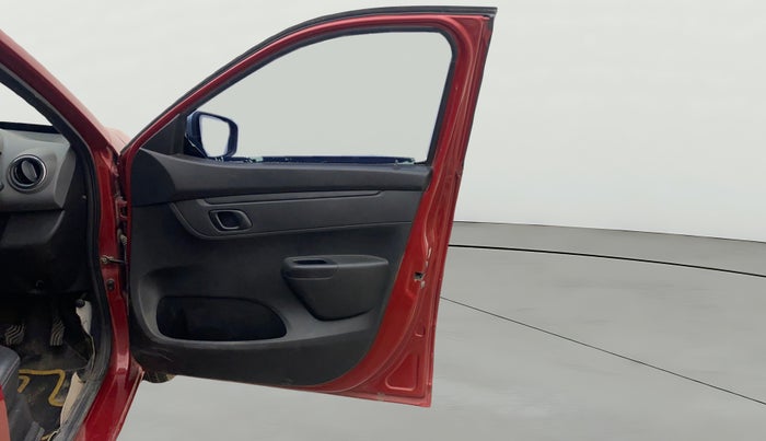 2017 Renault Kwid RXT 1.0, Petrol, Manual, 76,844 km, RHS Front Door