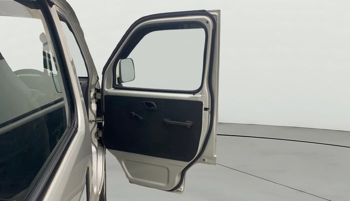 2022 Maruti Eeco 5 STR AC, Petrol, Manual, 18,768 km, RHS Front Door