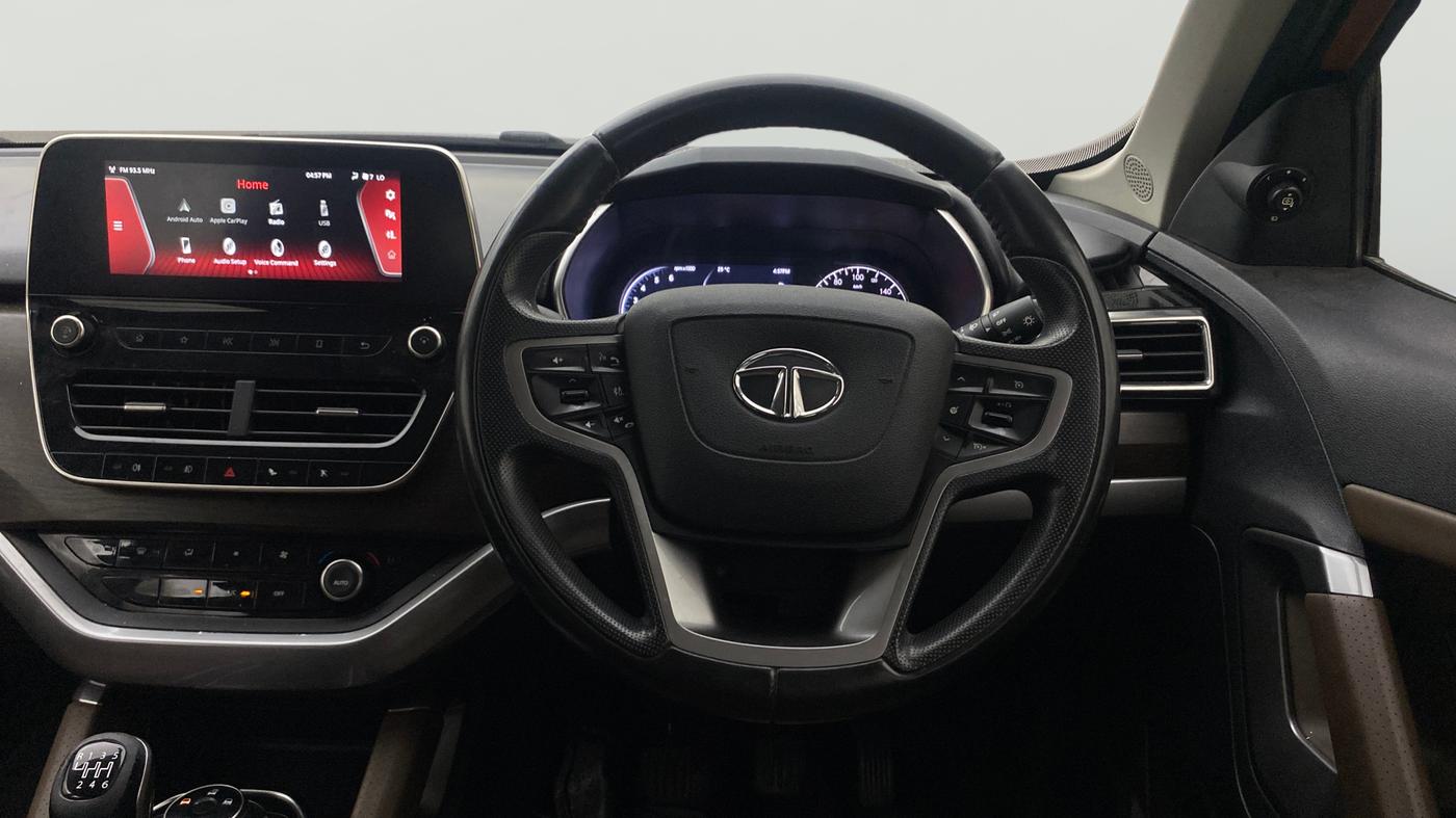 2019 Tata Harrier XZ 2.0L, Diesel, Manual, 1,14,406 km, Steering Wheel Close Up