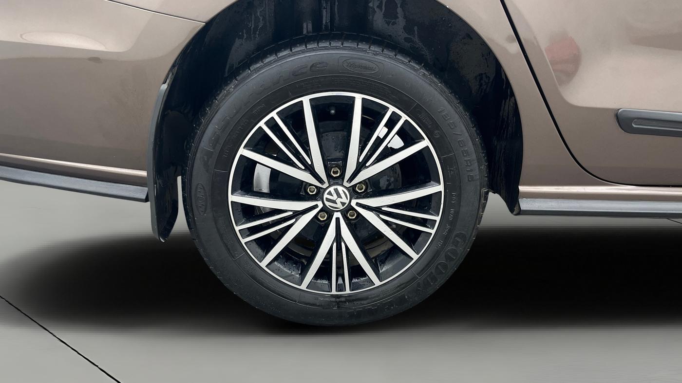 2021 Volkswagen Vento HIGHLINE 1.0L TSI, Petrol, Manual, 77,966 km, Right Rear Wheel