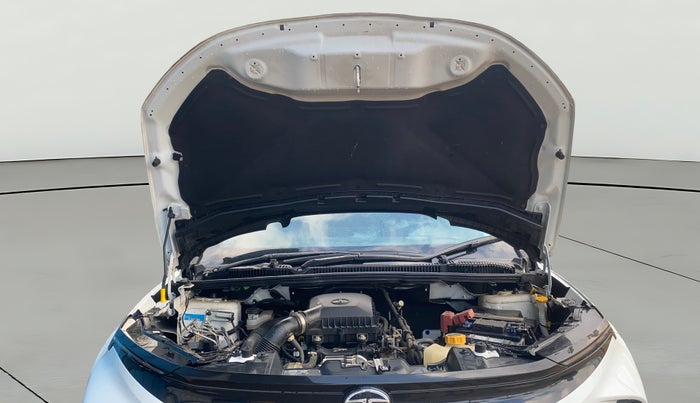 2023 Tata NEXON FEARLESS + SUNROOF DUAL TONE 1.2 PETROL, Petrol, Manual, 13,619 km, Open Bonet