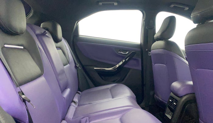 2023 Tata NEXON FEARLESS PURPLE + SUNROOF DUAL TONE 1.2 PETROL, Petrol, Manual, 42,318 km, Right Side Rear Door Cabin