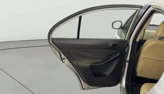 2015 Tata Zest XMS PETROL, Petrol, Manual, 70,846 km, LHS Rear Door