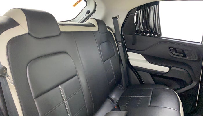 2023 Tata PUNCH ACCOMPLISHED MT, Petrol, Manual, 40,199 km, Right Side Rear Door Cabin