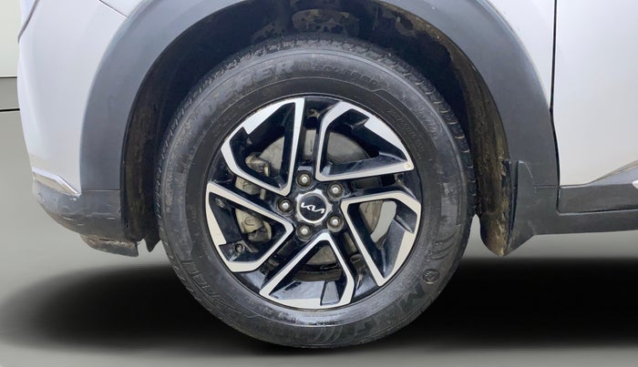 2023 KIA CARENS LUXURY 1.5 TURBO PETROL IMT 7 STR, Petrol, Manual, 60,141 km, Left Front Wheel