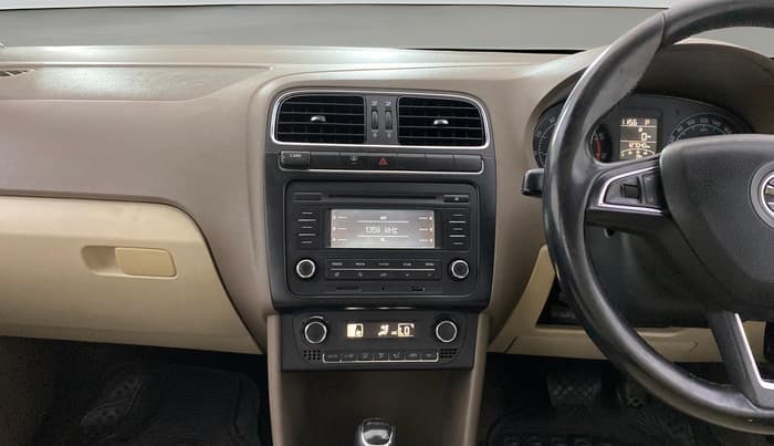 2015 Skoda Rapid ELEGANCE 1.6 MPI MT, Petrol, Manual, 1,27,039 km, Air Conditioner