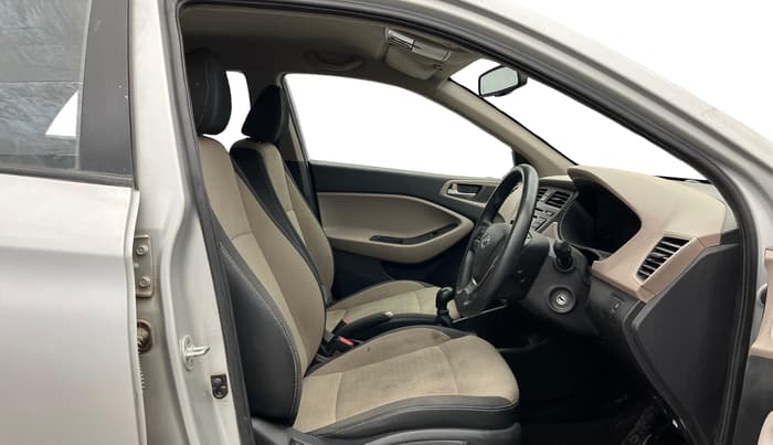 2015 Hyundai Elite i20 SPORTZ 1.2, Petrol, Manual, 33,293 km, Right Side Front Door Cabin