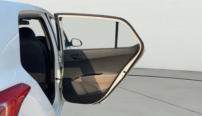 2018 Hyundai Grand i10 MAGNA 1.2 KAPPA VTVT, Petrol, Manual, 1,11,736 km, RHS Rear Door