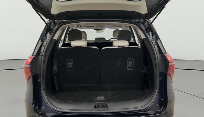 2022 Mahindra XUV700 AX 7 LUXURY P AT 7 STR, Petrol, Automatic, 20,821 km, Boot Open Zoomed View