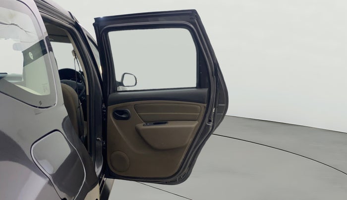 2018 Renault Duster RXS PETROL, Petrol, Manual, 36,054 km, RHS Rear Door