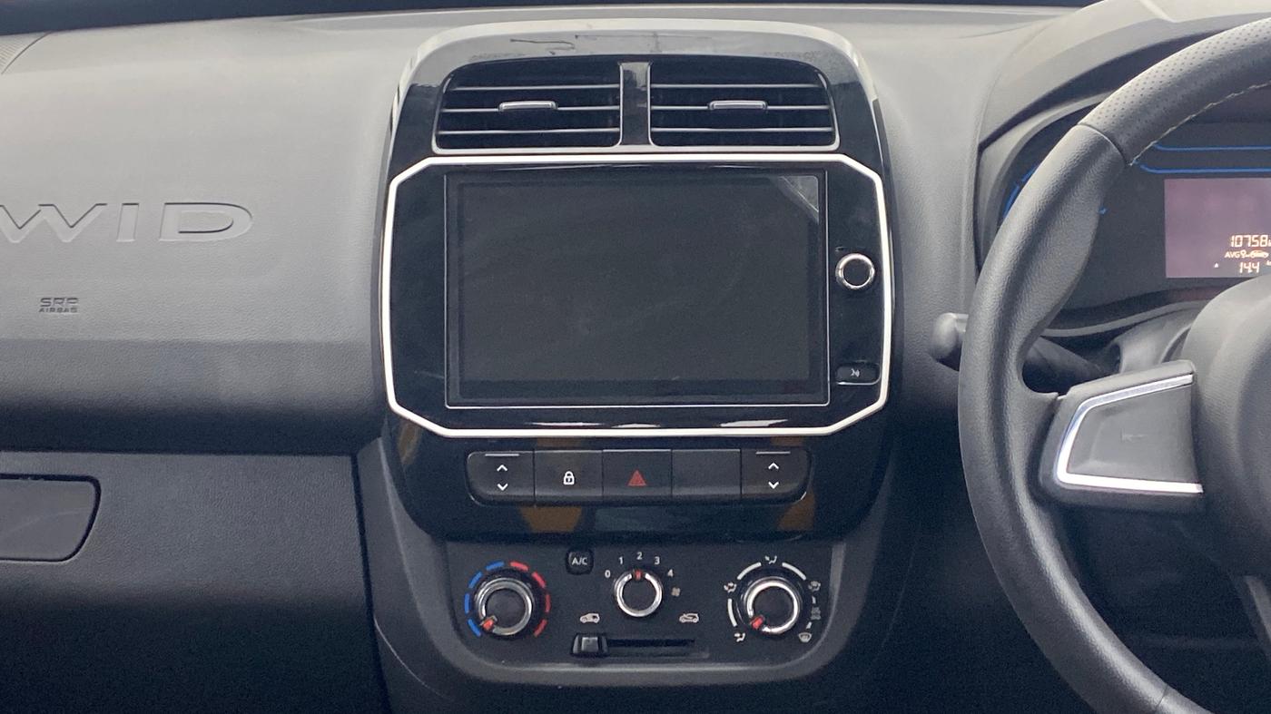 2022 Renault Kwid CLIMBER 1.0 AMT Dual Tone , Petrol, Automatic, 10,758 km, Air Conditioner