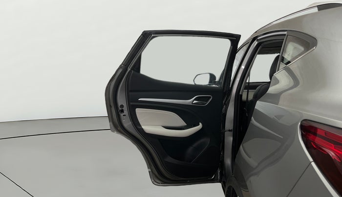 2022 MG ASTOR SMART EX 1.5 MT, Petrol, Manual, 17,169 km, LHS Rear Door