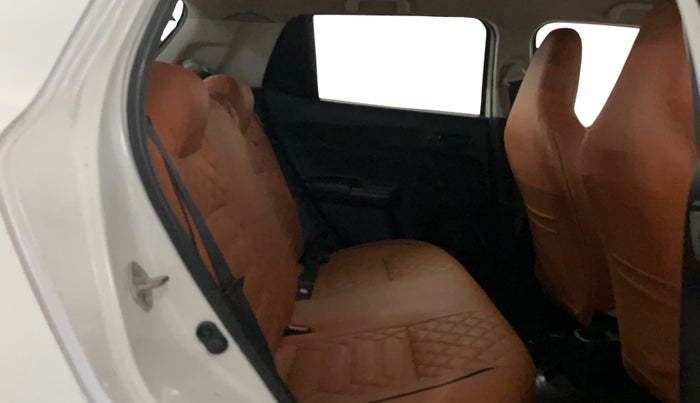 2019 Maruti Swift LXI, Petrol, Manual, 32,268 km, Right Side Rear Door Cabin