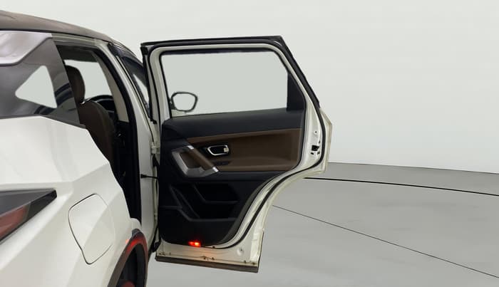 2021 Tata Harrier XZA PLUS 2.0L DUAL TONE, Diesel, Automatic, 1,20,815 km, RHS Rear Door