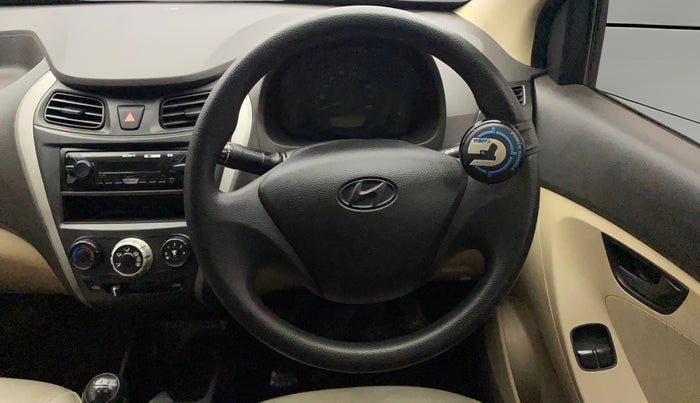 2015 Hyundai Eon ERA +, CNG, Manual, 1,23,572 km, Steering Wheel Close Up